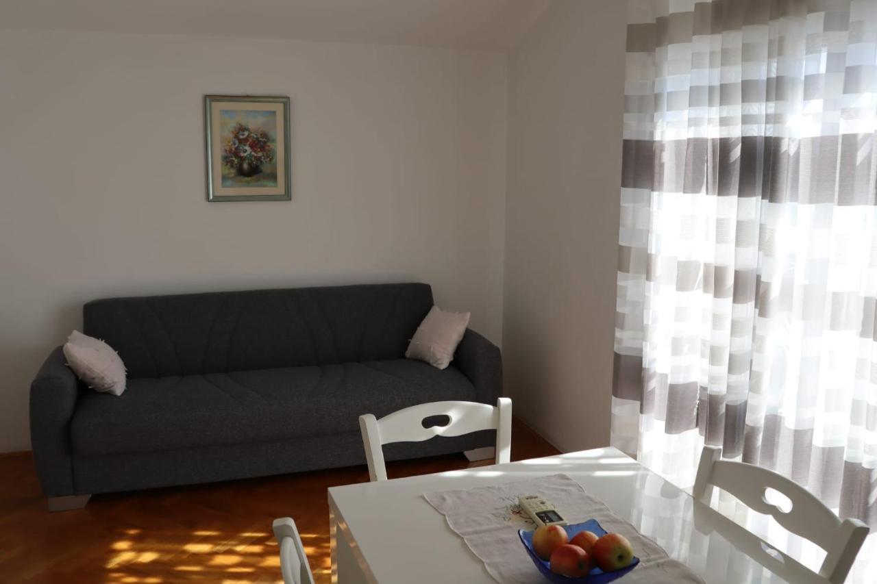 Apartments Ivanka Starigrad Paklenica Exterior photo