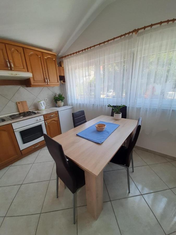 Apartments Ivanka Starigrad Paklenica Exterior photo
