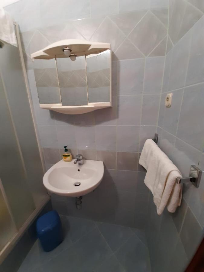 Apartments Ivanka Starigrad Paklenica Exterior photo