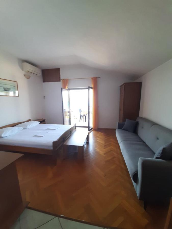 Apartments Ivanka Starigrad Paklenica Exterior photo