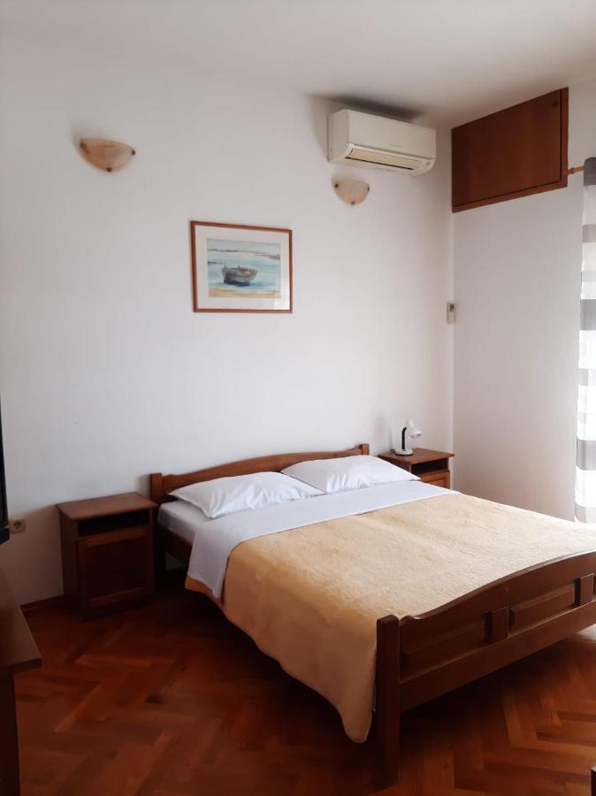 Apartments Ivanka Starigrad Paklenica Exterior photo