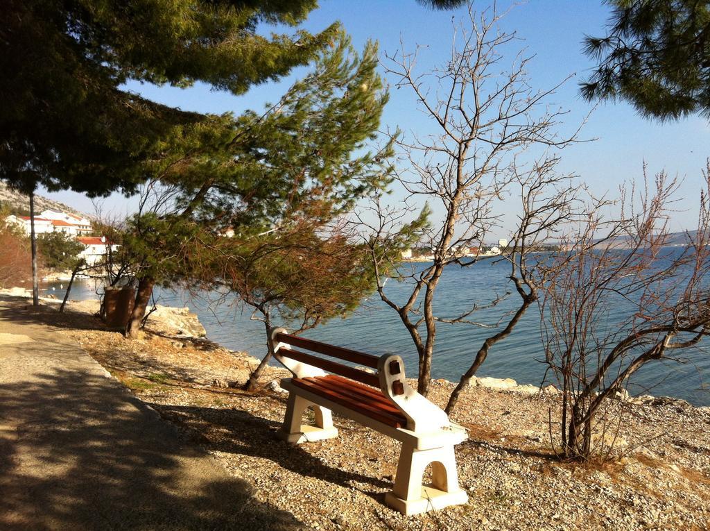 Apartments Ivanka Starigrad Paklenica Exterior photo