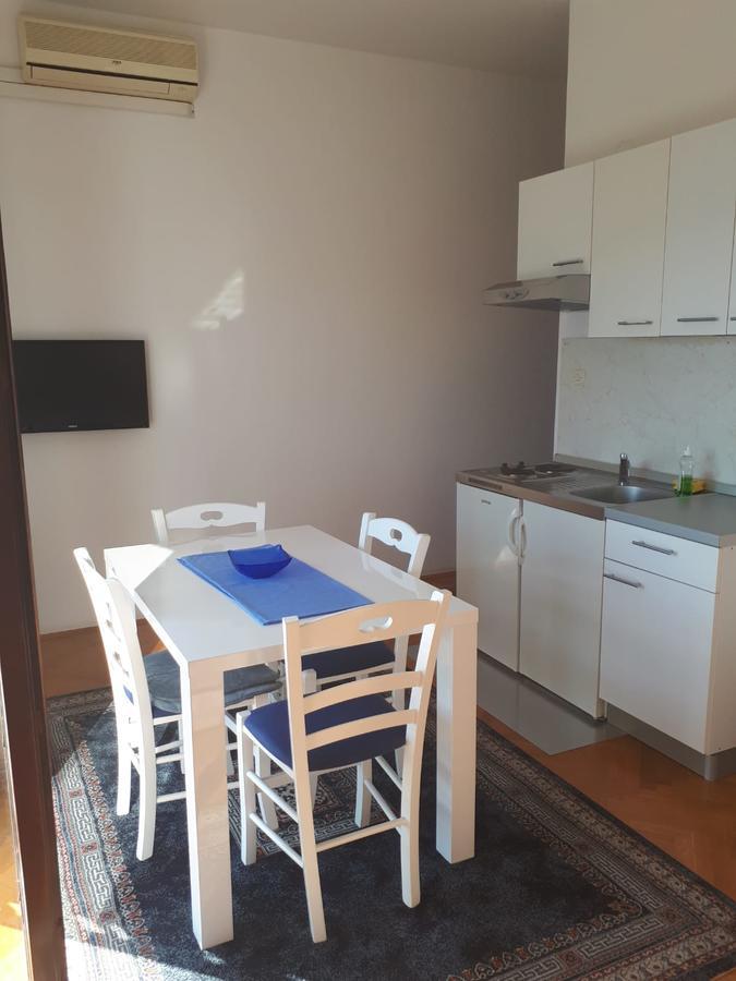 Apartments Ivanka Starigrad Paklenica Exterior photo